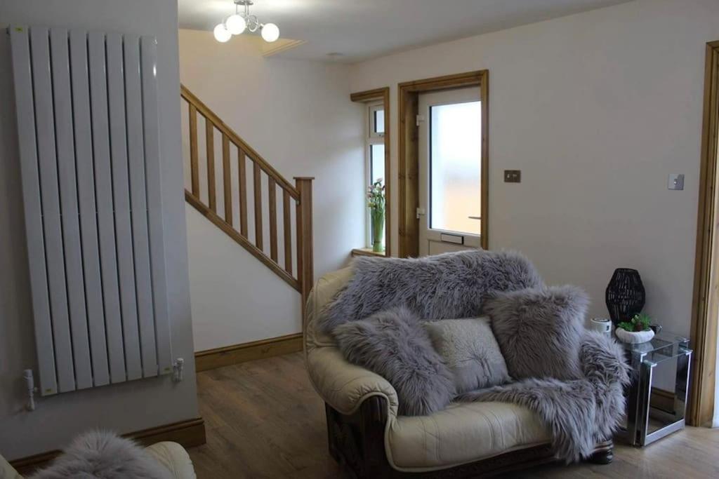 גרייט טורינגטון 3 Bedroom Terrace Holiday Home מראה חיצוני תמונה